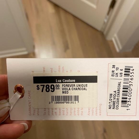 Elegant evening dress, wore only once, size M - Picture 5 of 5